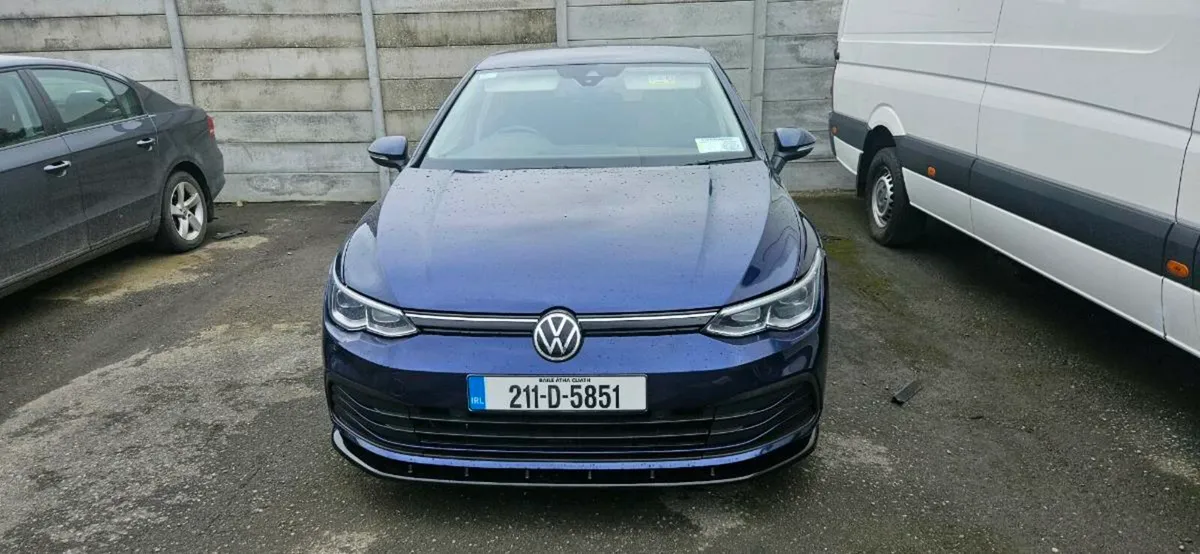 VOLKSWAGEN GOLF 211 LOW MILEAGE - Image 2