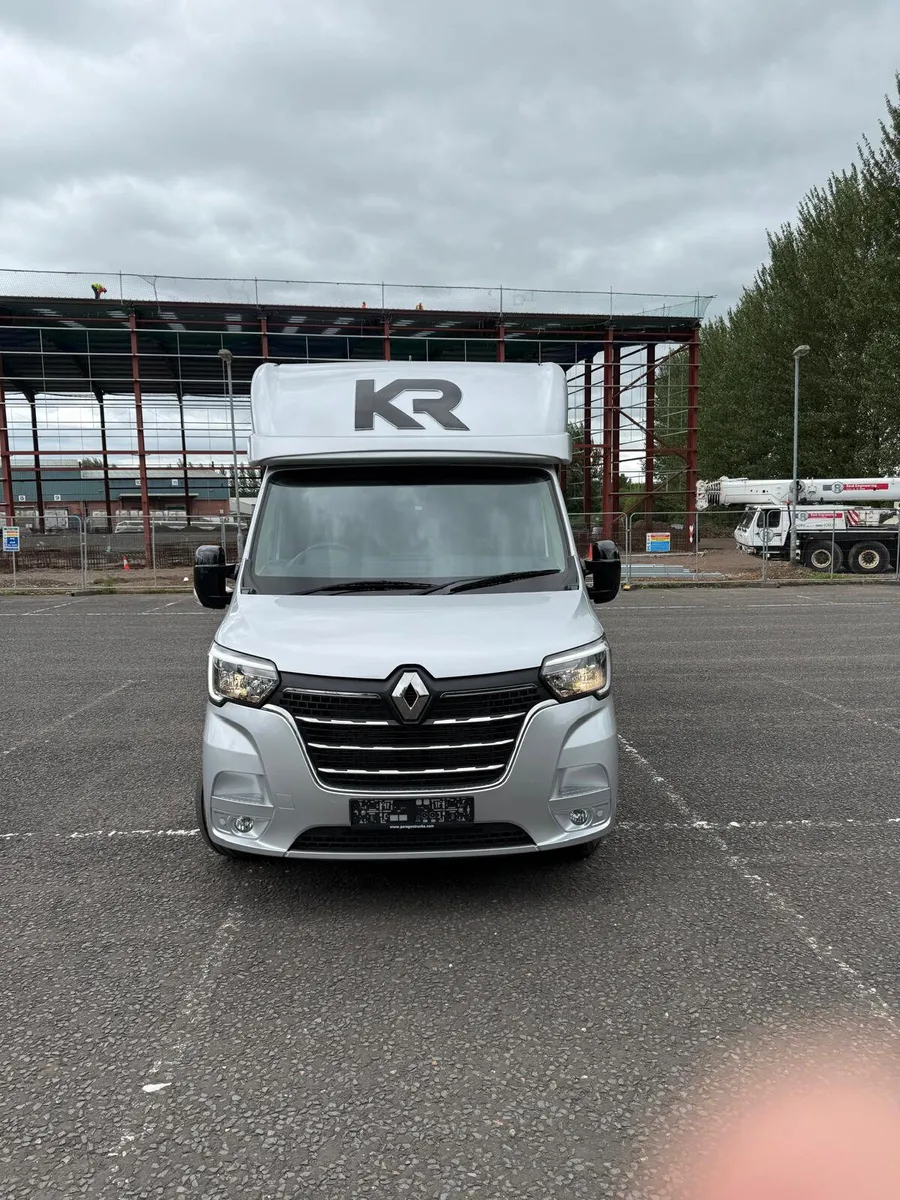 New 2025 Renault Master - Image 1