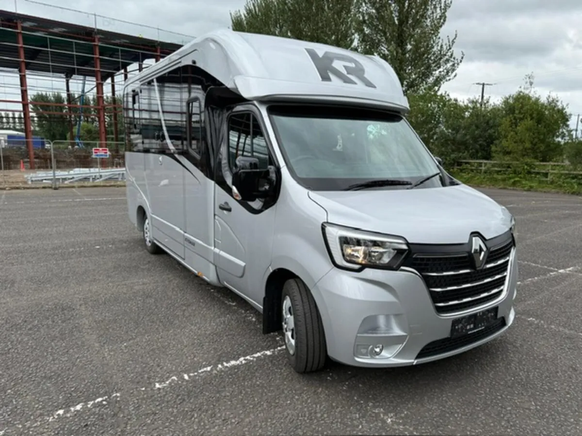 New 2025 Renault Master - Image 3