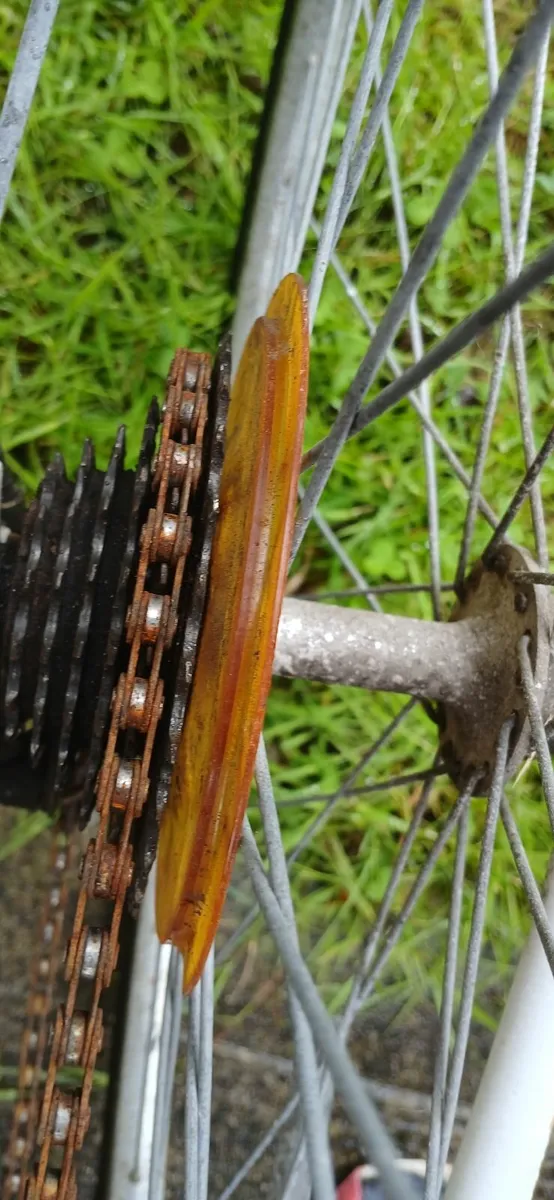 Ladies bike: Gears, reflectors, carrier. - Image 4