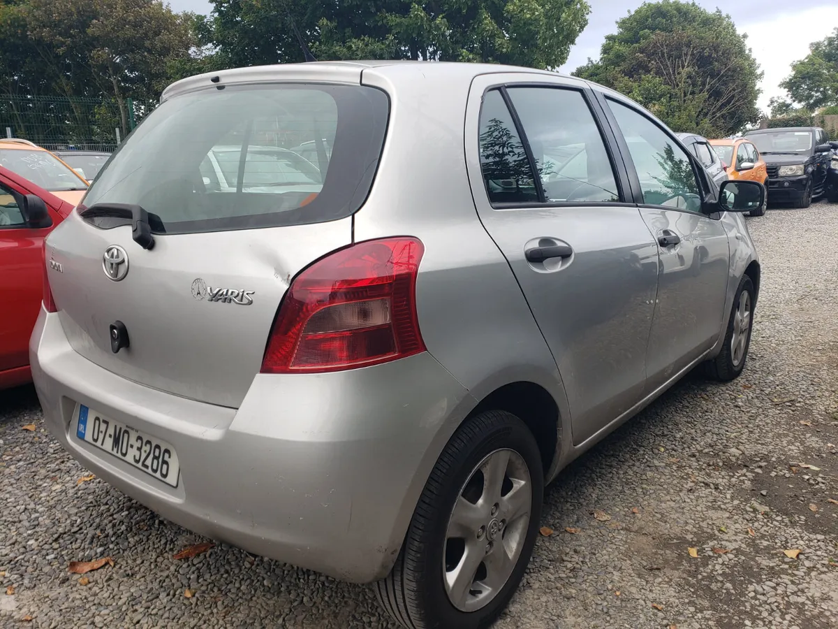 Toyota Yaris 2007 - Image 4