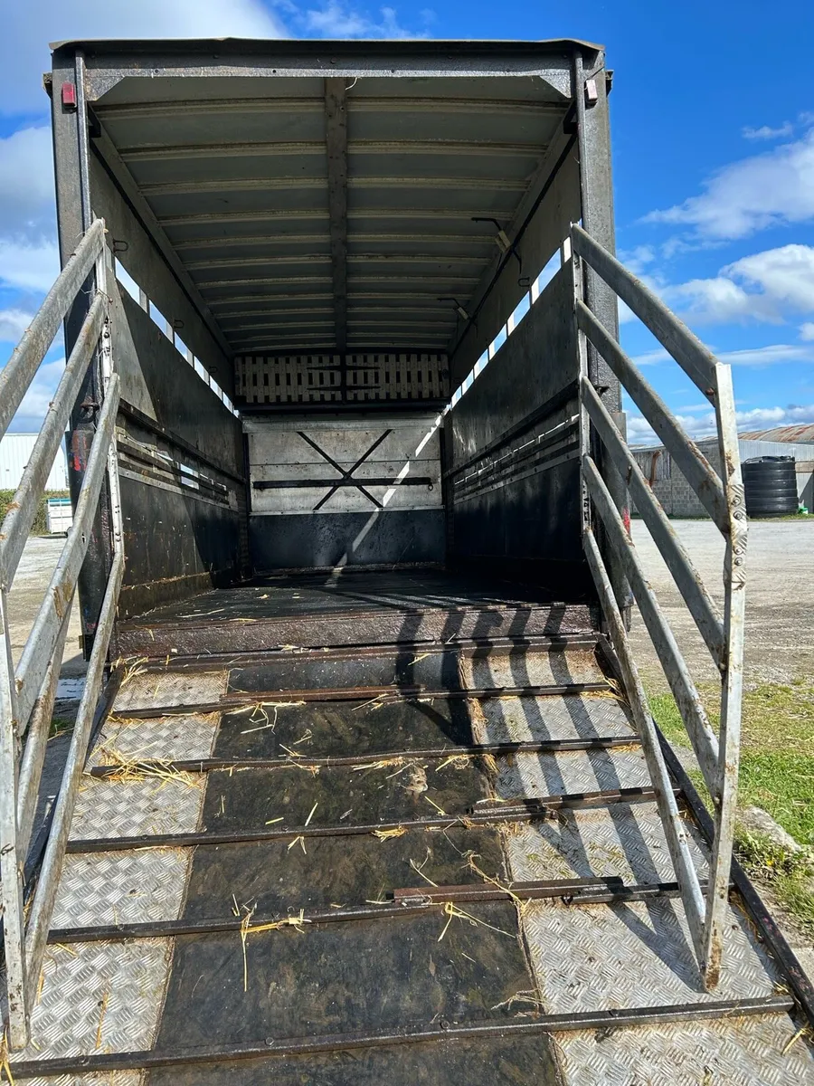 Cattle/horse lorry - Image 1