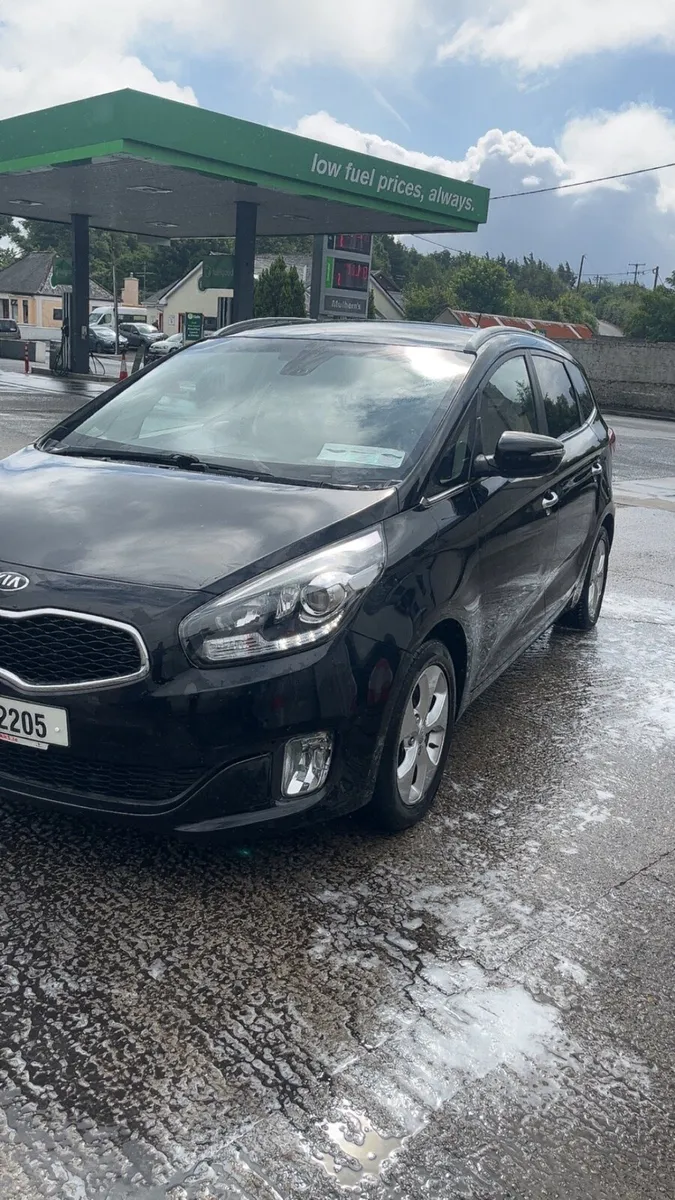 Kia Caren’s 7seater NCT and TAX - Image 1