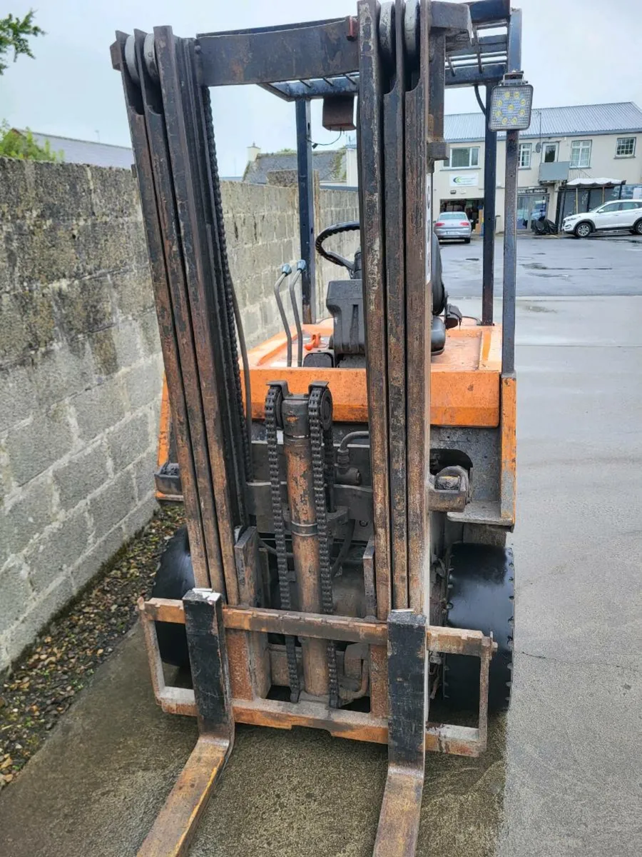 Toyota forklift - Image 3