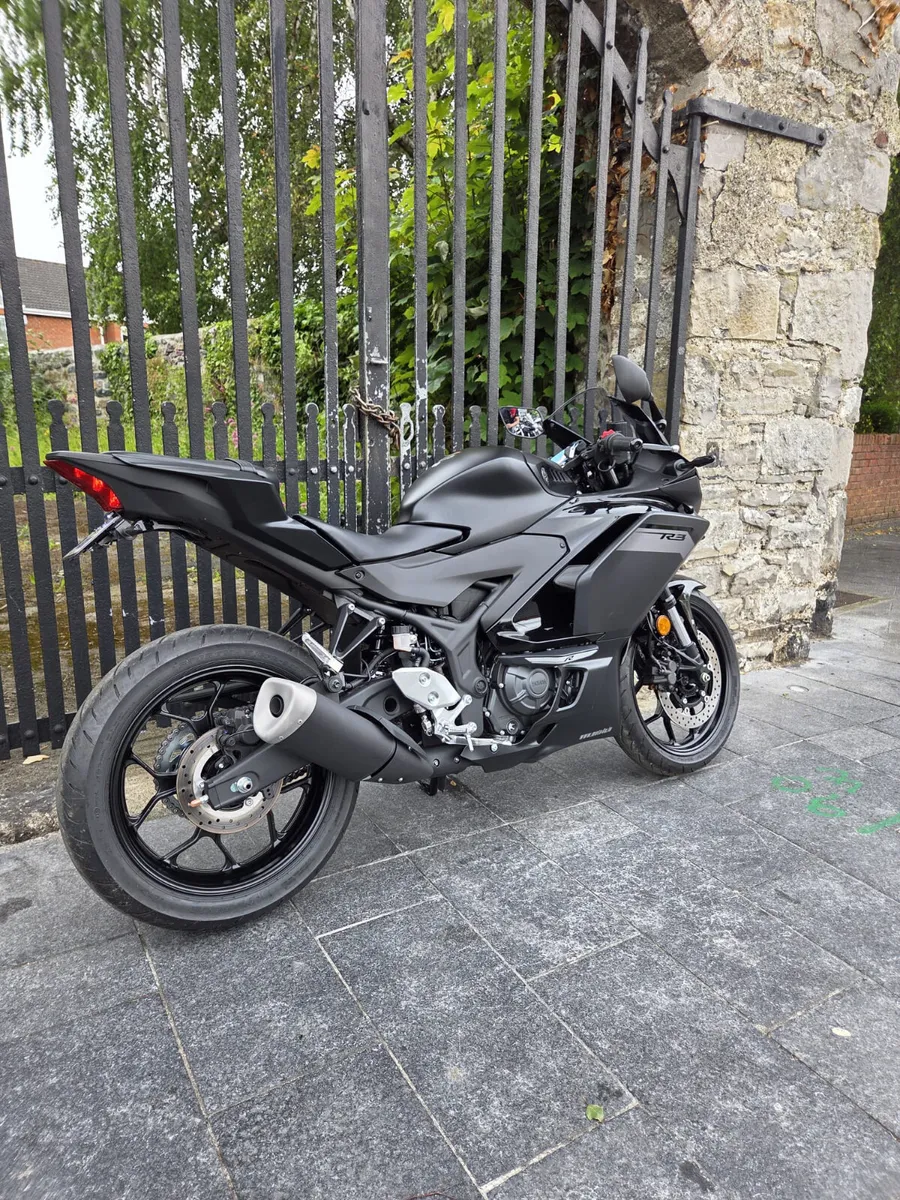 2025 YAMAHA YZFR3 MOTO4U - Image 3