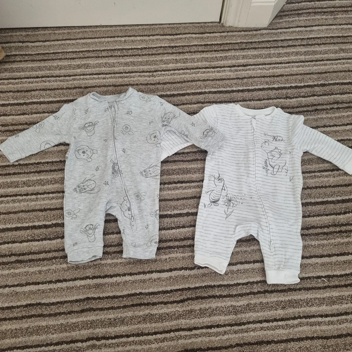 Neutral Newborn Baby Clothes - Image 2