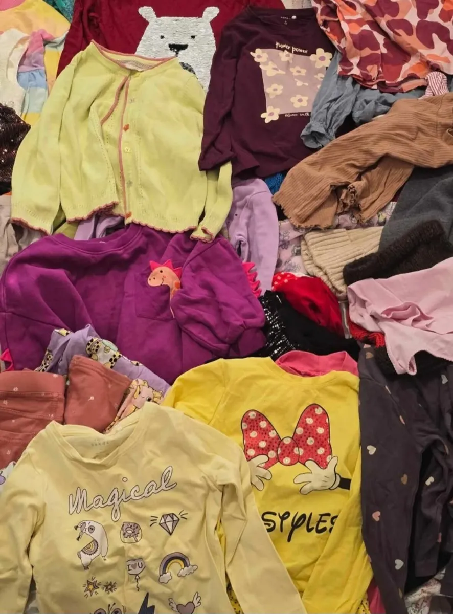 Girl's clothes bundle (3-5 y.) - Image 1