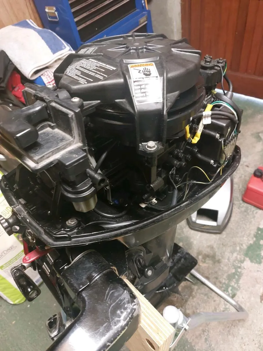 Mariner/Mercury 15hp 2 stroke/ fuel bowser - Image 4