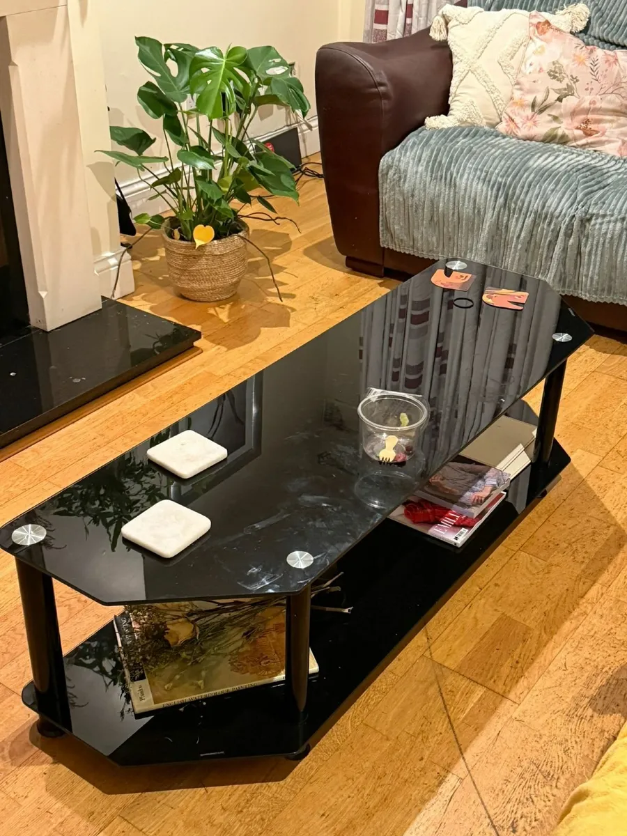 🪑 Table (€60) & 👟 Shoe Storage Unit (€70) - Image 1