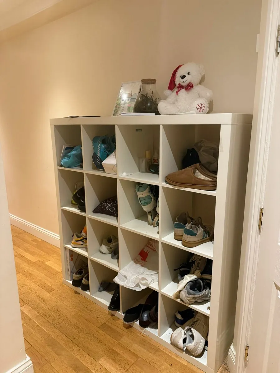 🪑 Table (€60) & 👟 Shoe Storage Unit (€70) - Image 2