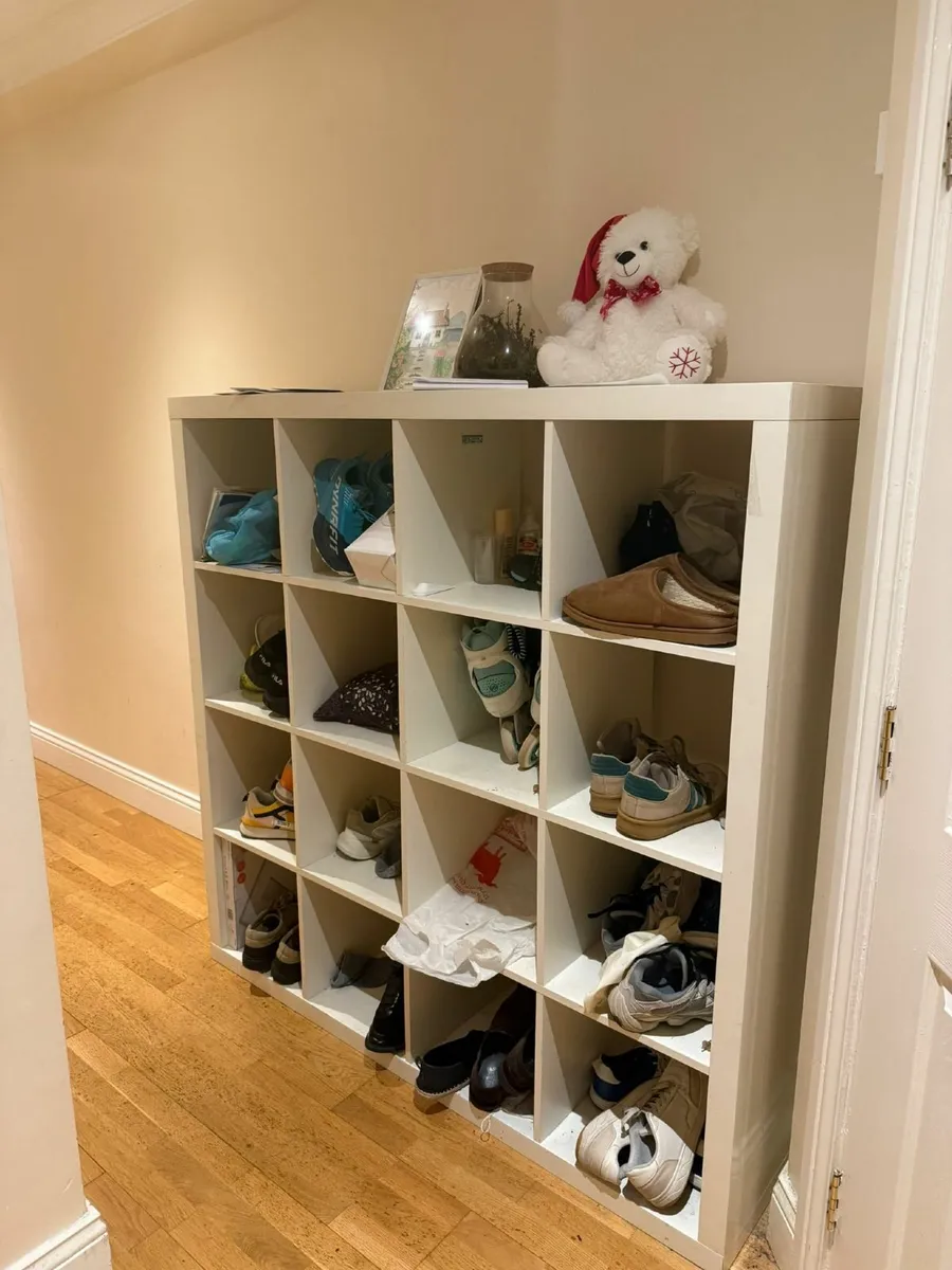 🪑 Table (€60) & 👟 Shoe Storage Unit (€70) - Image 3
