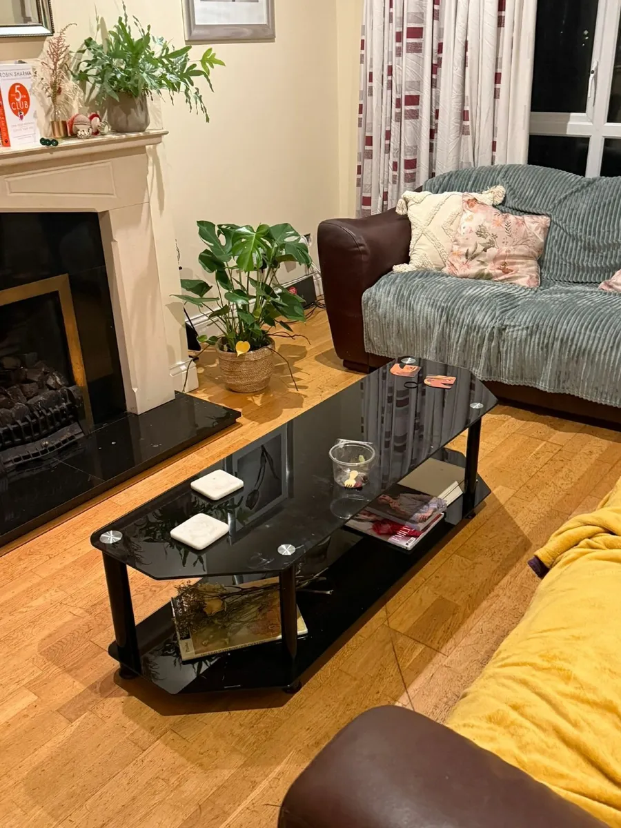 🪑 Table (€60) & 👟 Shoe Storage Unit (€70) - Image 4
