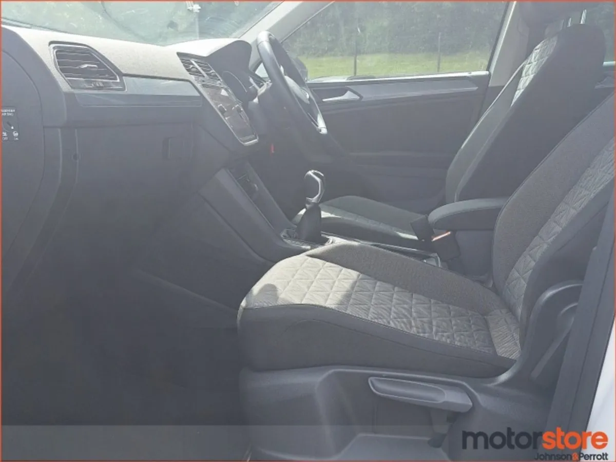 Volkswagen Tiguan 2.0 TDI 122HP Life (one Year Wa - Image 4