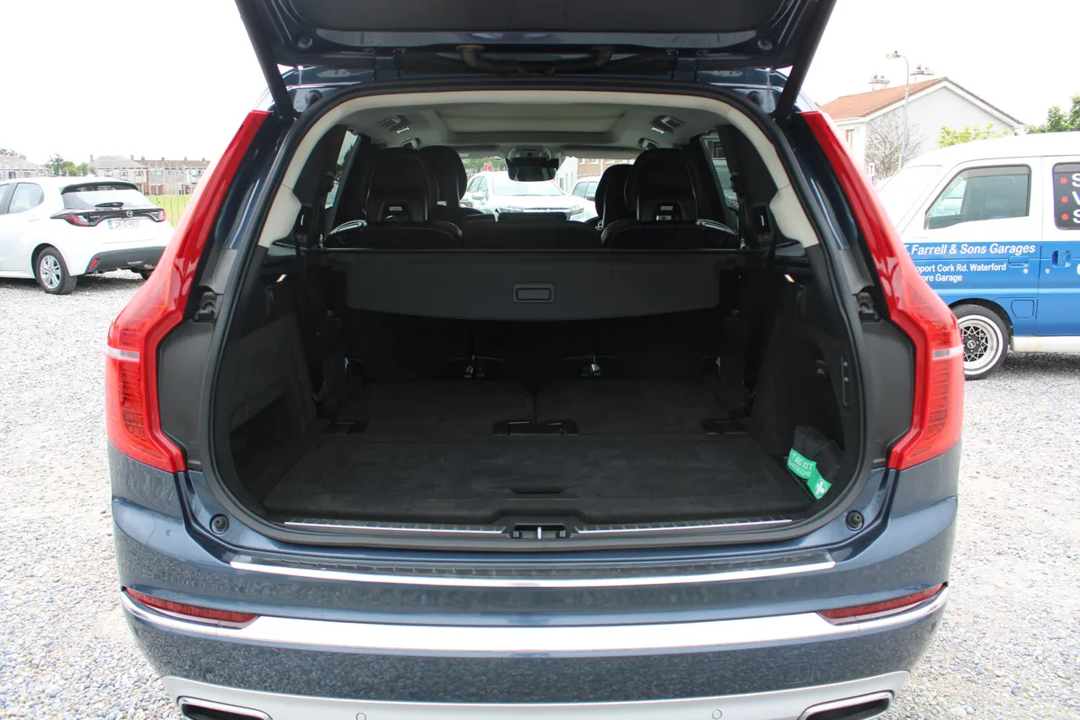 Volvo XC90 INSCRIPTION PRO T8 AWD 5DR - Image 4