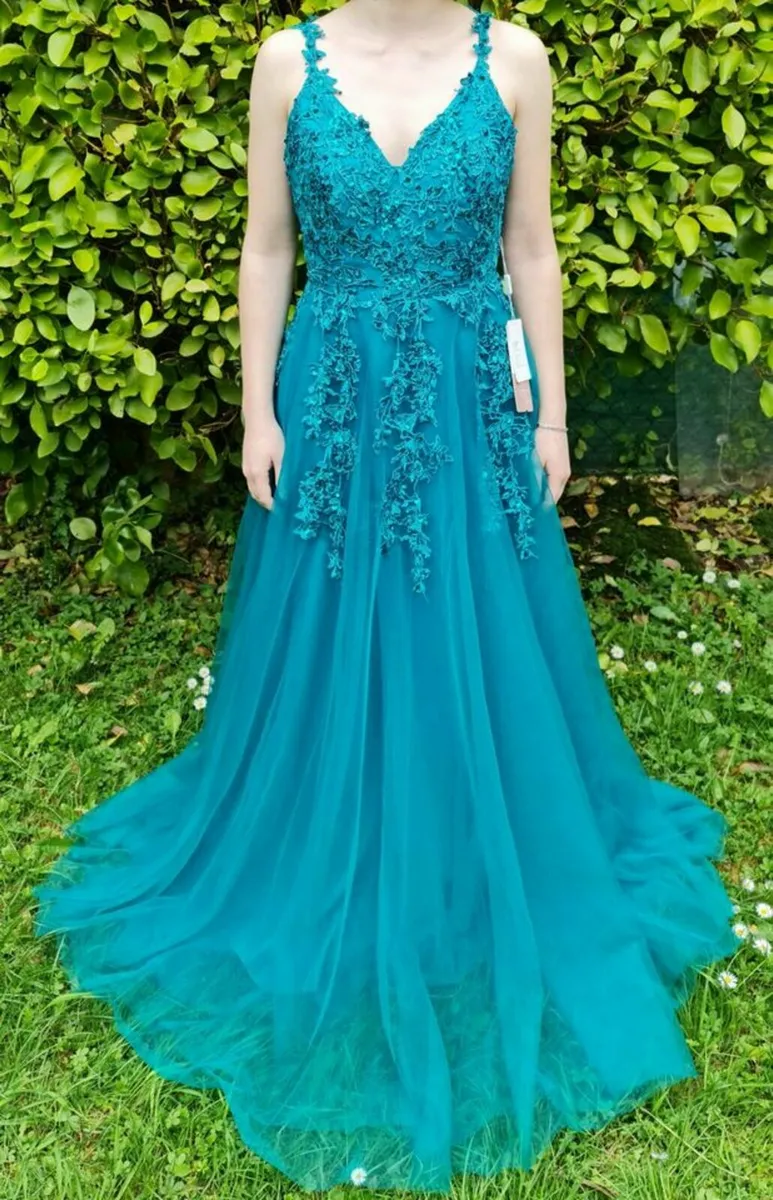 New debs dress for sale with tags size 10-12 - Image 1
