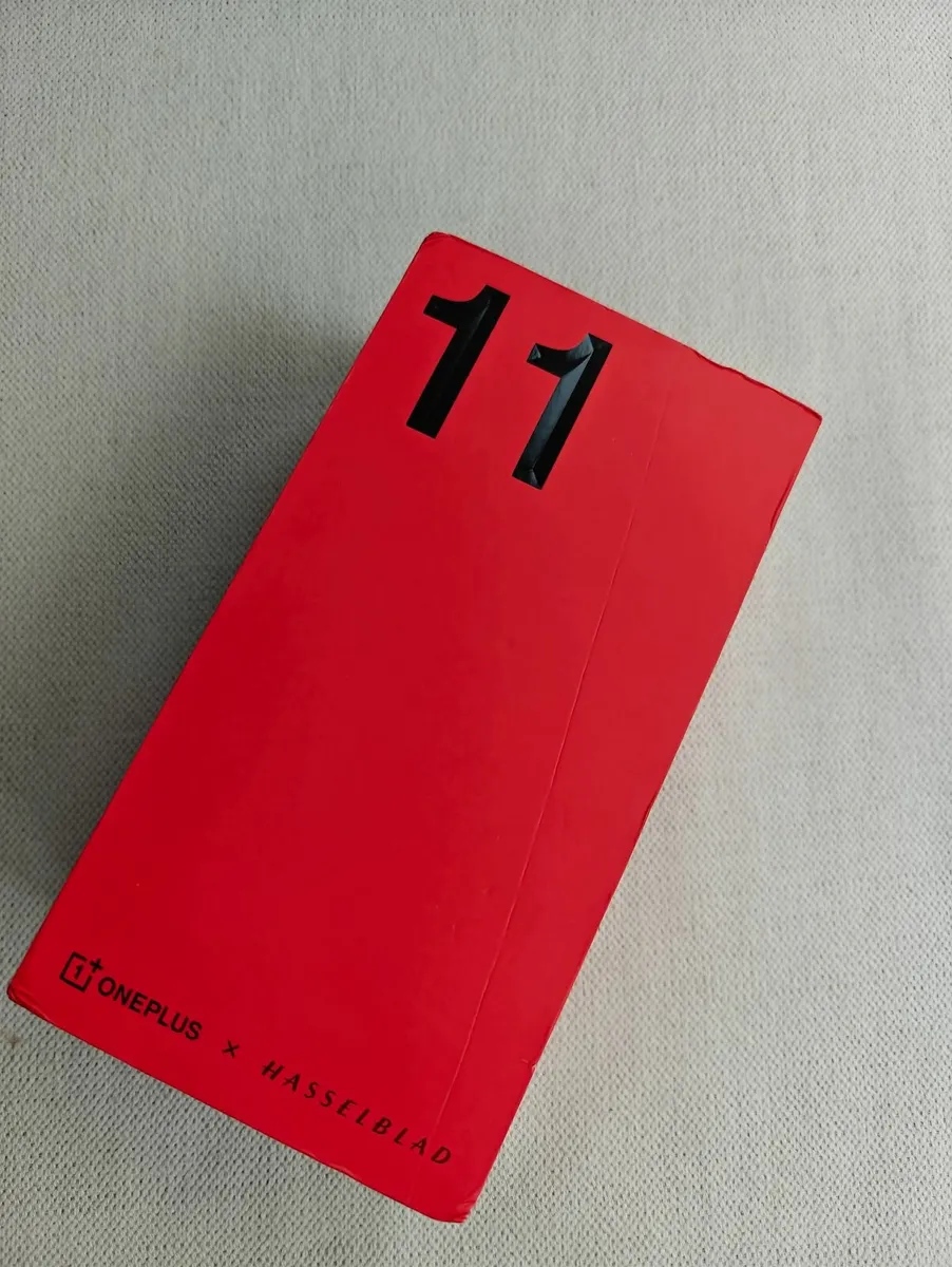 Oneplus 11 5G 8 GB RAM 128 GB with Original Box - Image 1