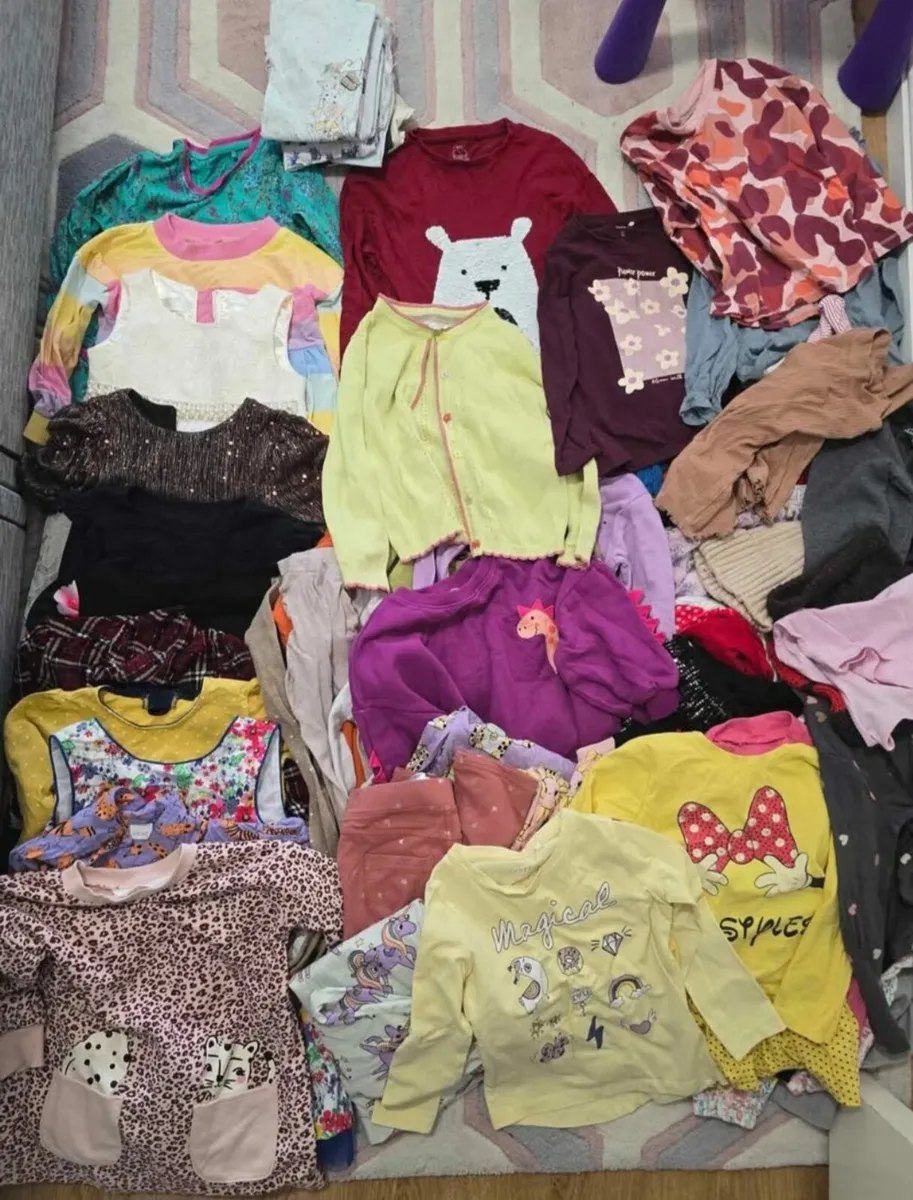 Girl's clothes bundle (3-5 y.) - Image 2