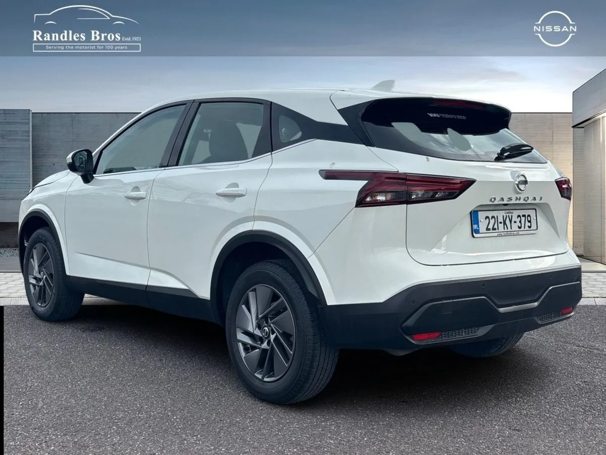 Nissan QASHQAI 1.3 PET Mild Hybrid SV - Image 4