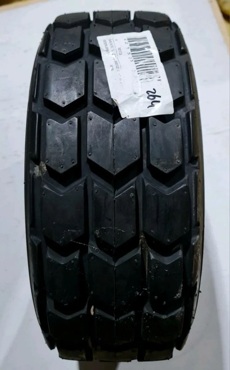 TYRES - Image 2