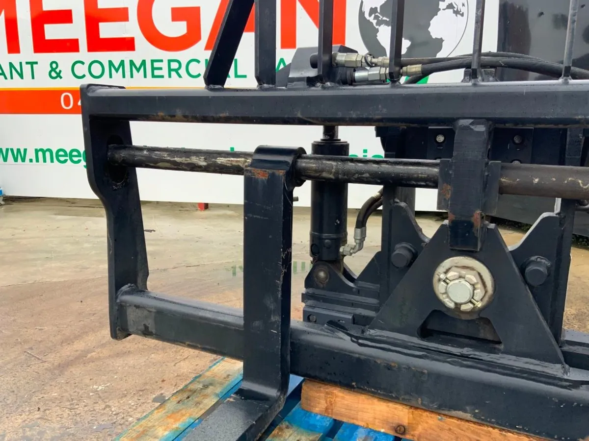 72" TILTING FORK CARRIAGE ATTACHMENT....4019 - Image 4