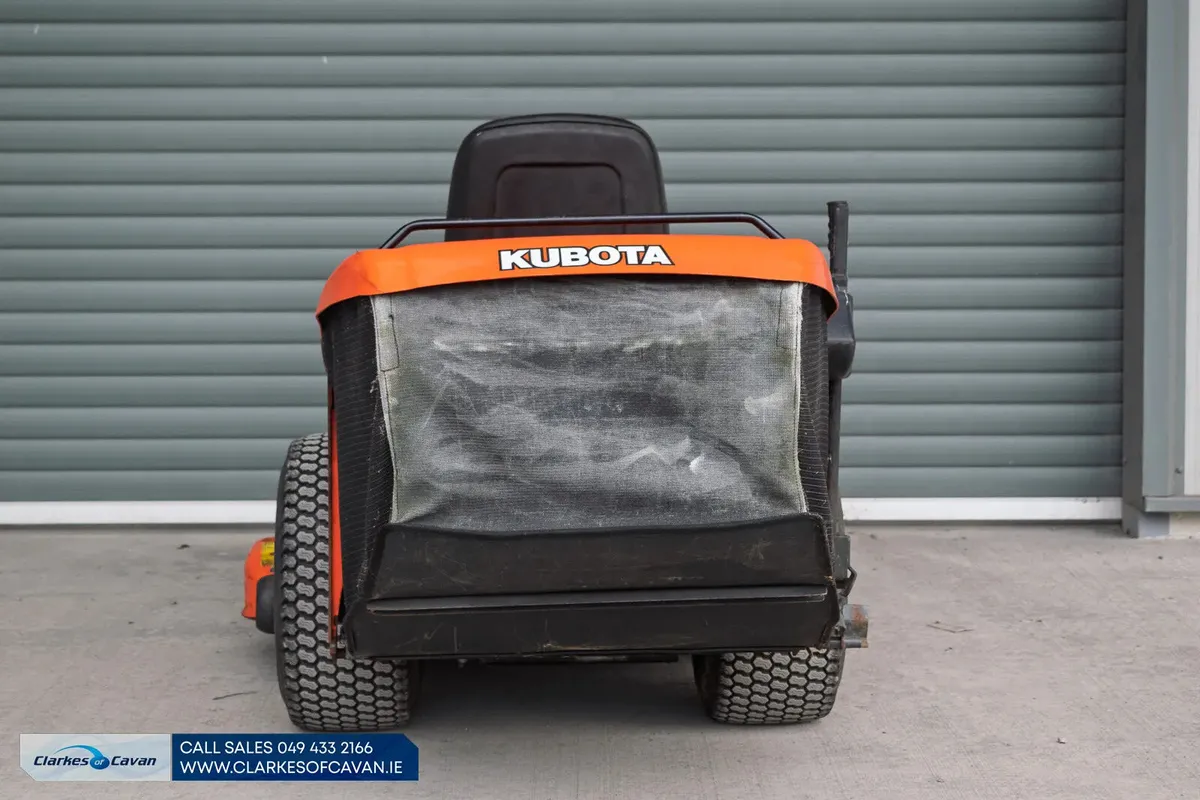 2008 Kubota GR2120 ride-on lawnmower - Image 4