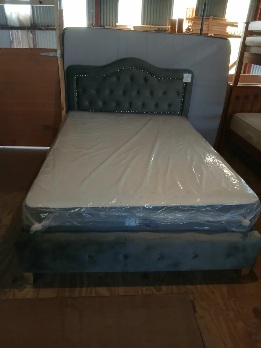 New bed sets - Image 1