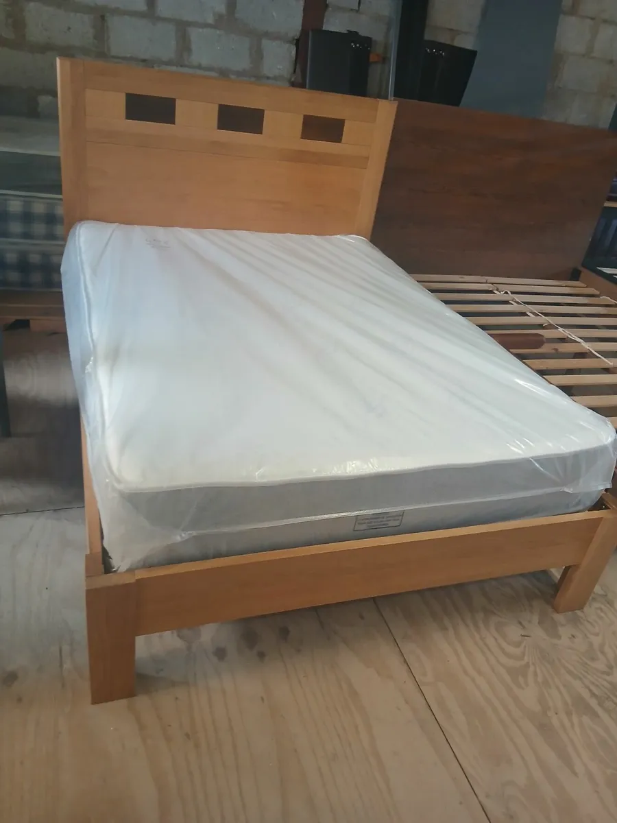 Bed set - Image 1