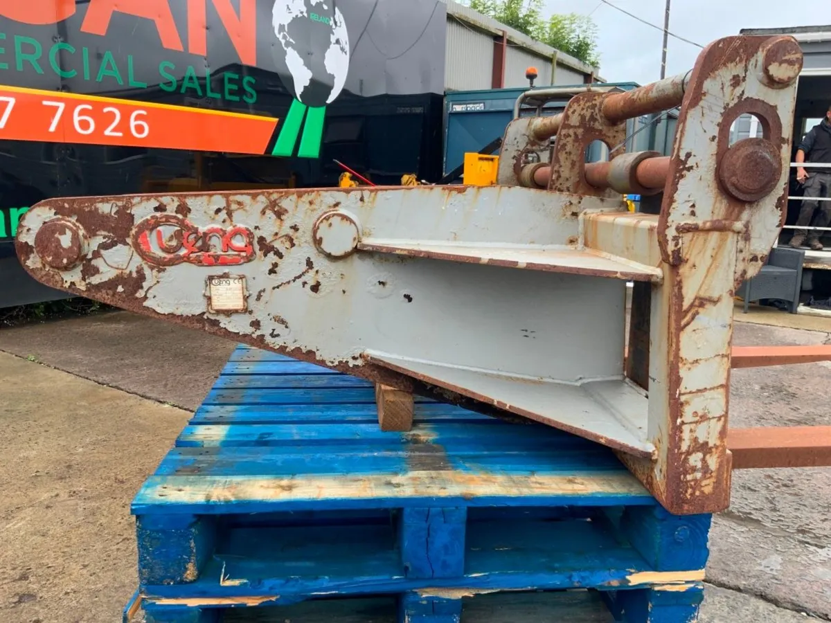 2020 PALLET FORK ATTACHMENT...90mm PINS......3536. - Image 3
