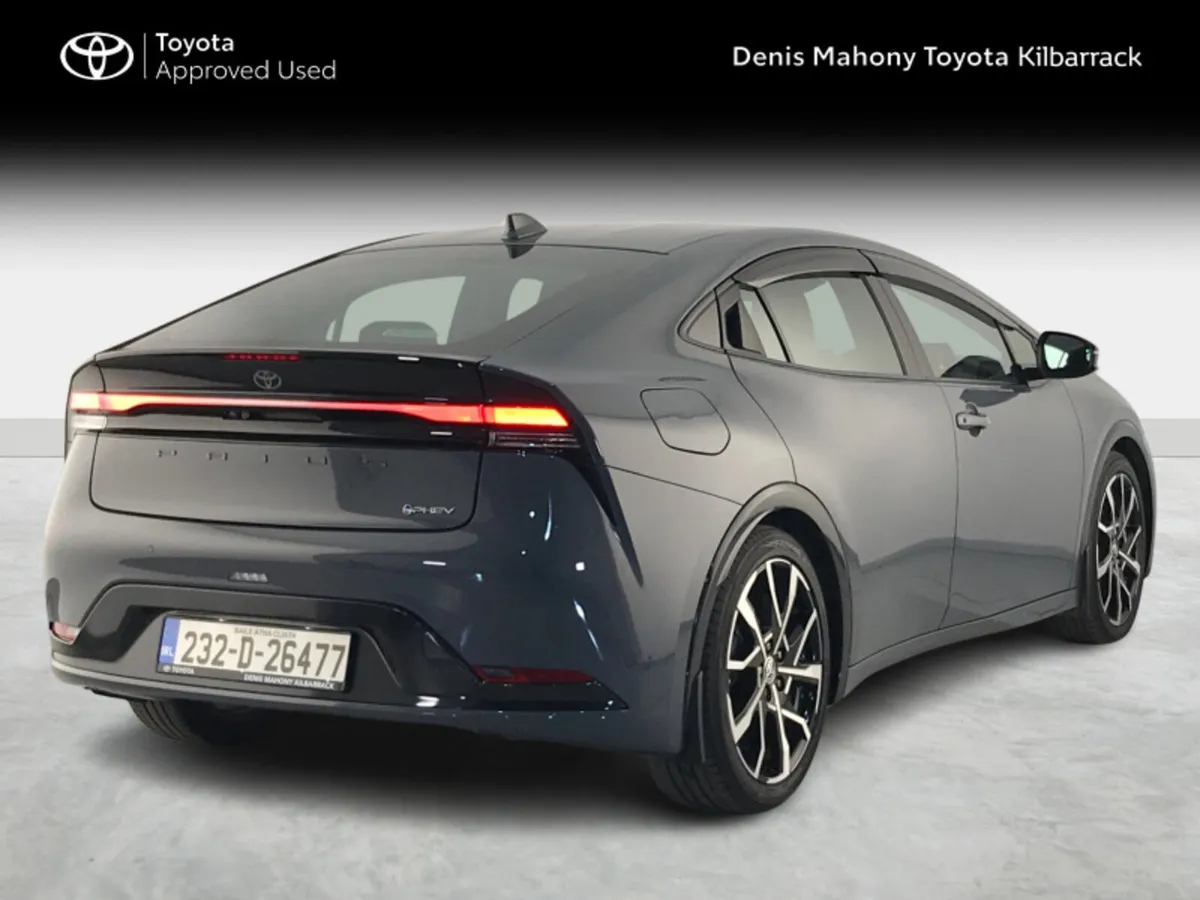 Toyota Prius PHEV - Image 2