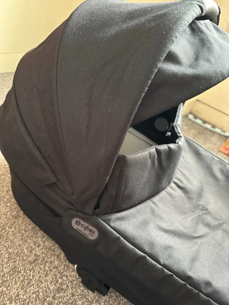 Cybex Car seat , cot - Image 4