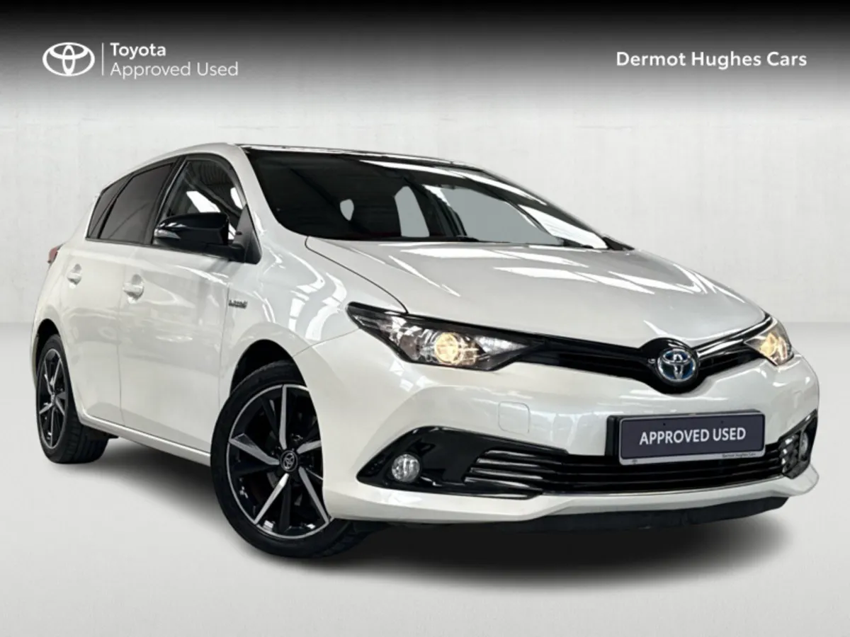 Toyota Auris AURIS HYBRID LUNA SPORT - Image 1