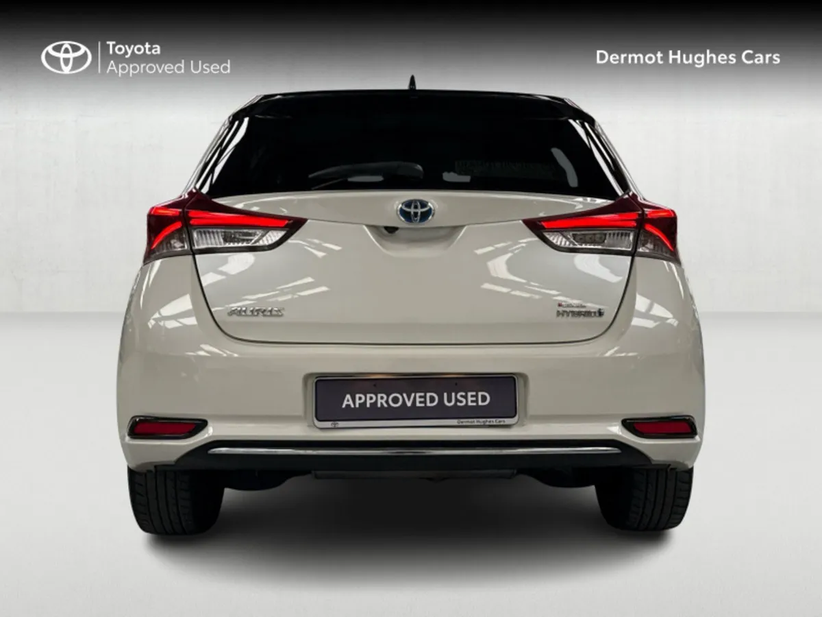 Toyota Auris AURIS HYBRID LUNA SPORT - Image 4