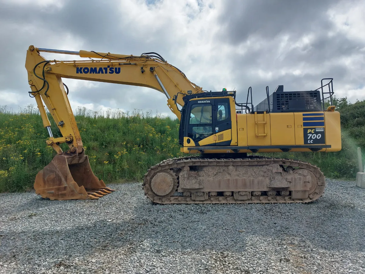 Komatsu PC700LC-11 - Image 1