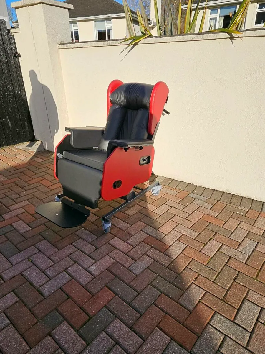 Therapeutic wheelchair - Image 3