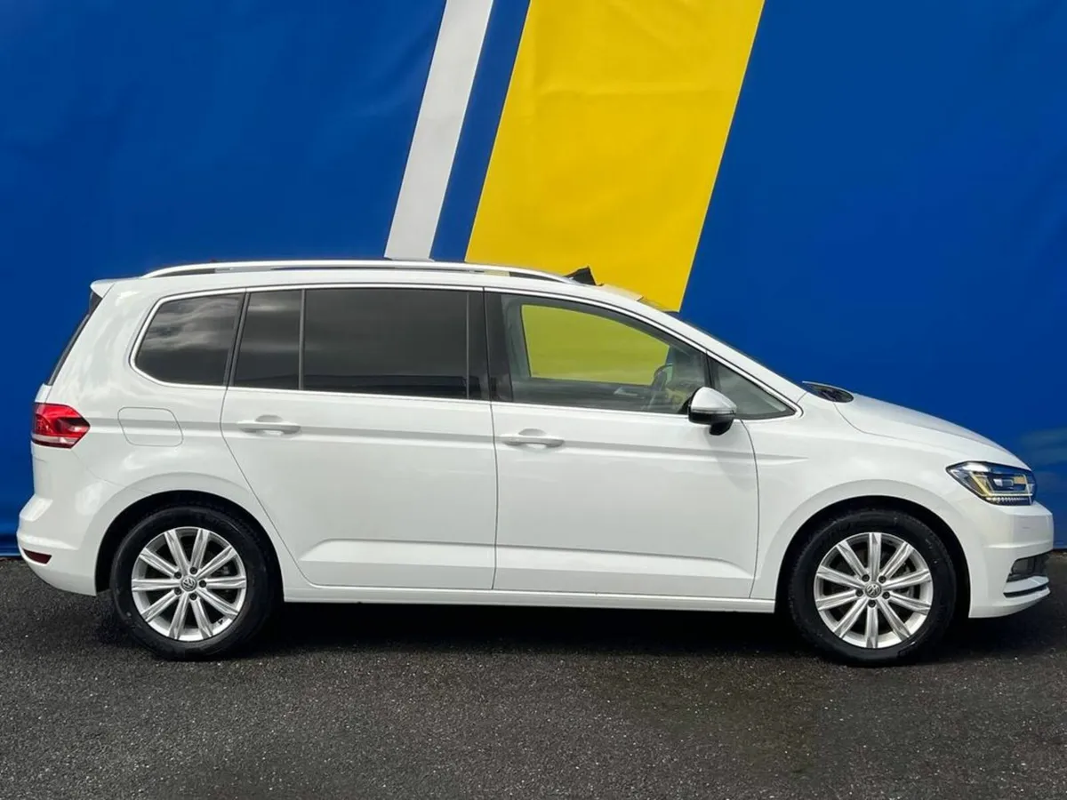Volkswagen Touran HIGHLINE 1.4 TSI 7-SEATER AUTO / - Image 4
