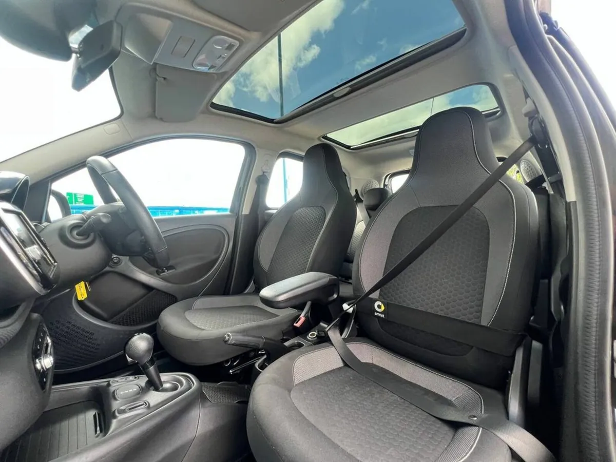 Smart CAR FORFOUR EQ PULSE PREMIUM // PANORAMIC SU - Image 2