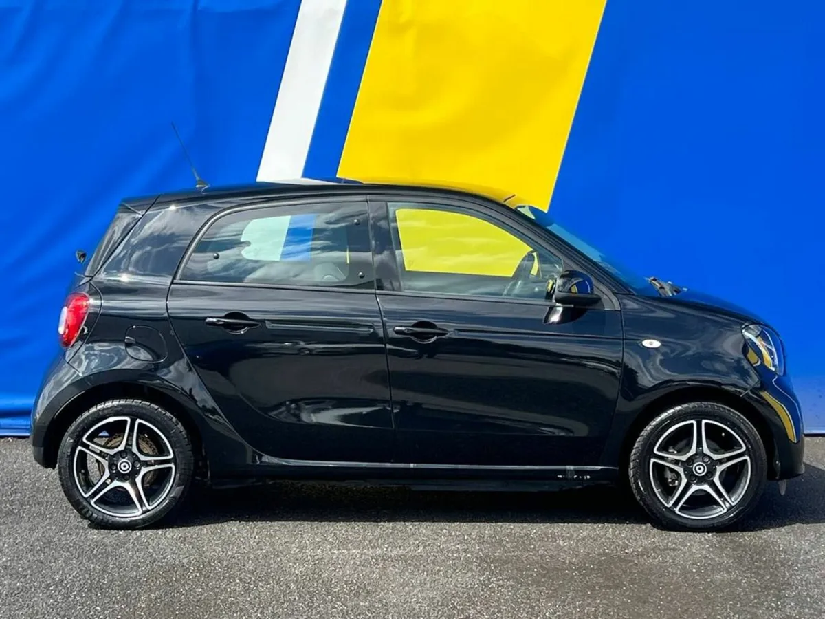 Smart CAR FORFOUR EQ PULSE PREMIUM // PANORAMIC SU - Image 3