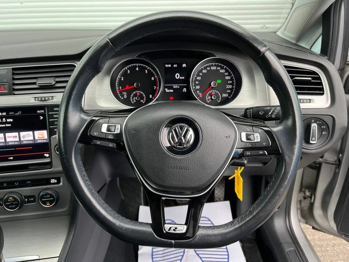 Volkswagen Golf COMFORTLINE R-LINE PACK 1.2 TSI AU - Image 4