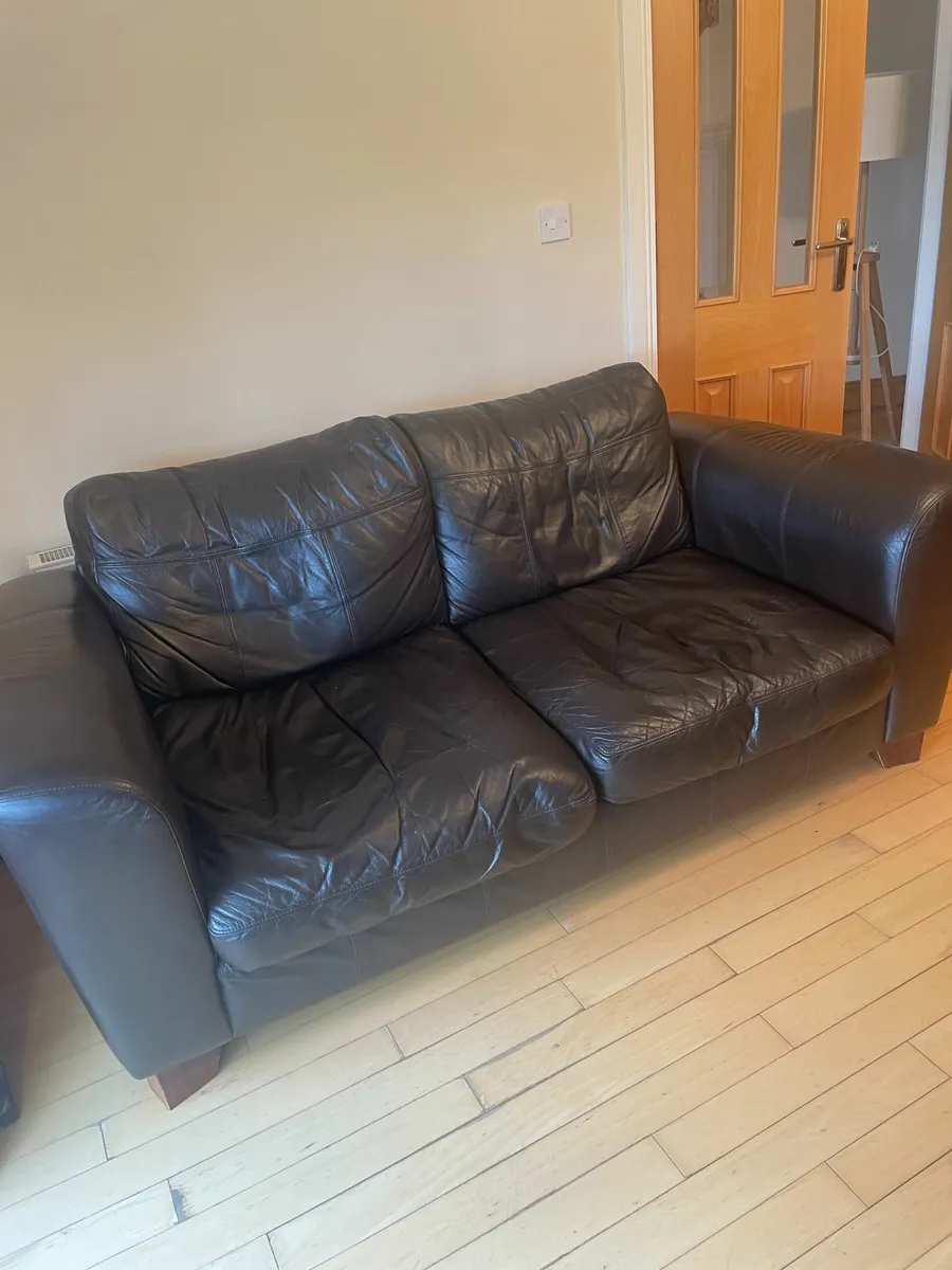 Suite - Two seater leather suite - Image 4
