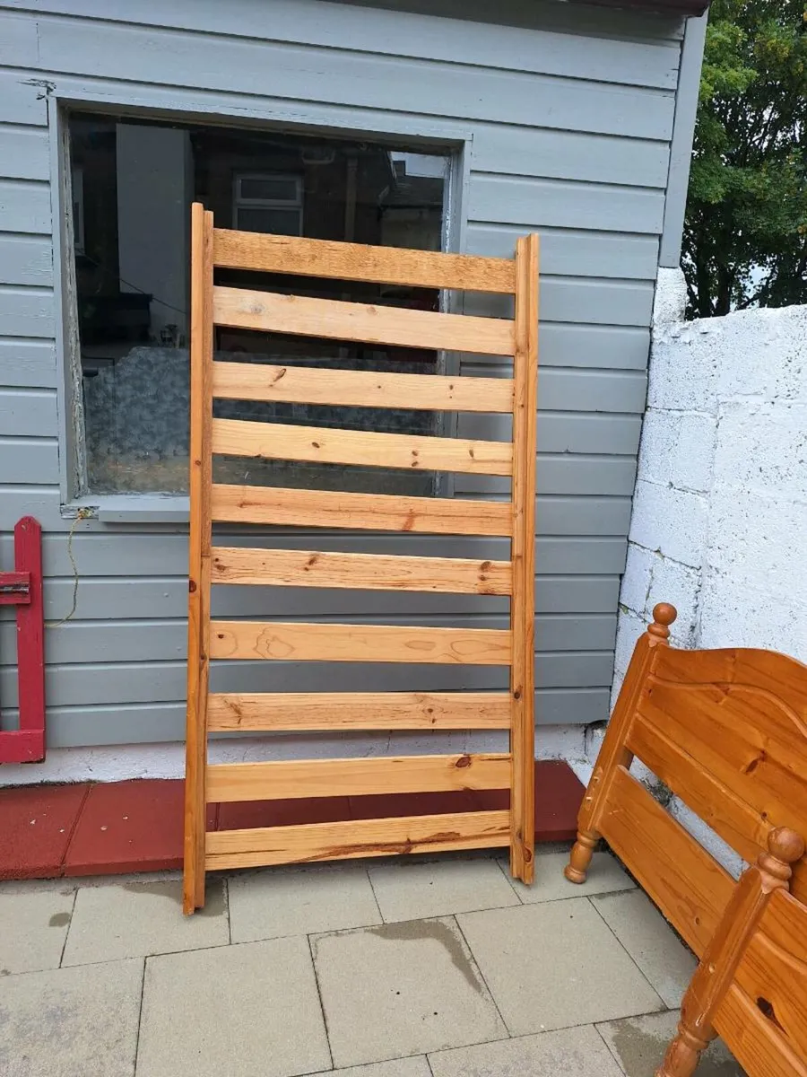 PINE BED - Image 2