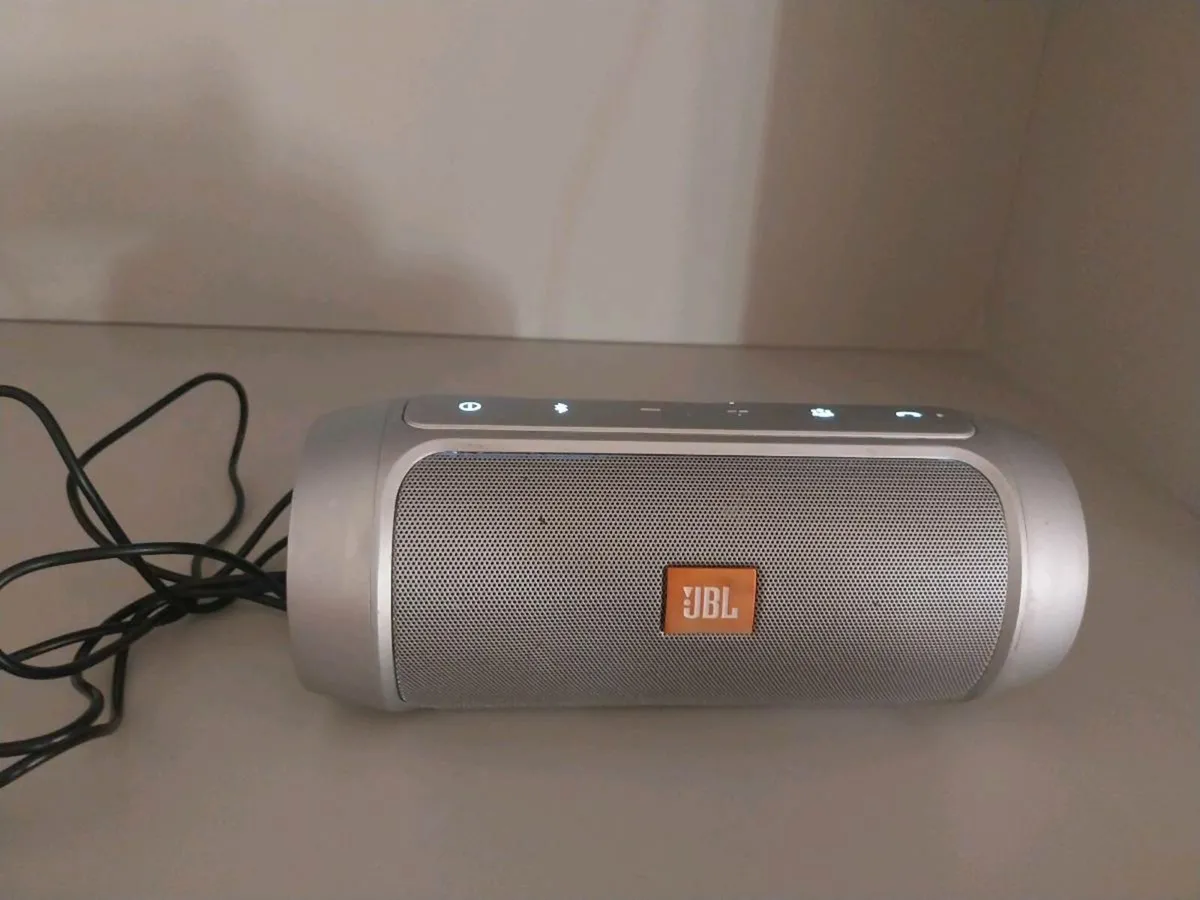 jbl charge 2 bluetooth speaker - Image 3