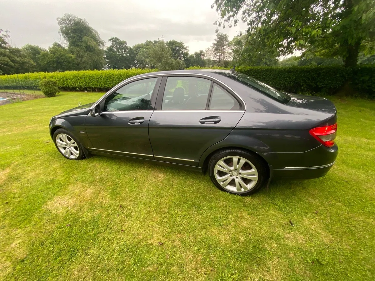 Car - Image 4