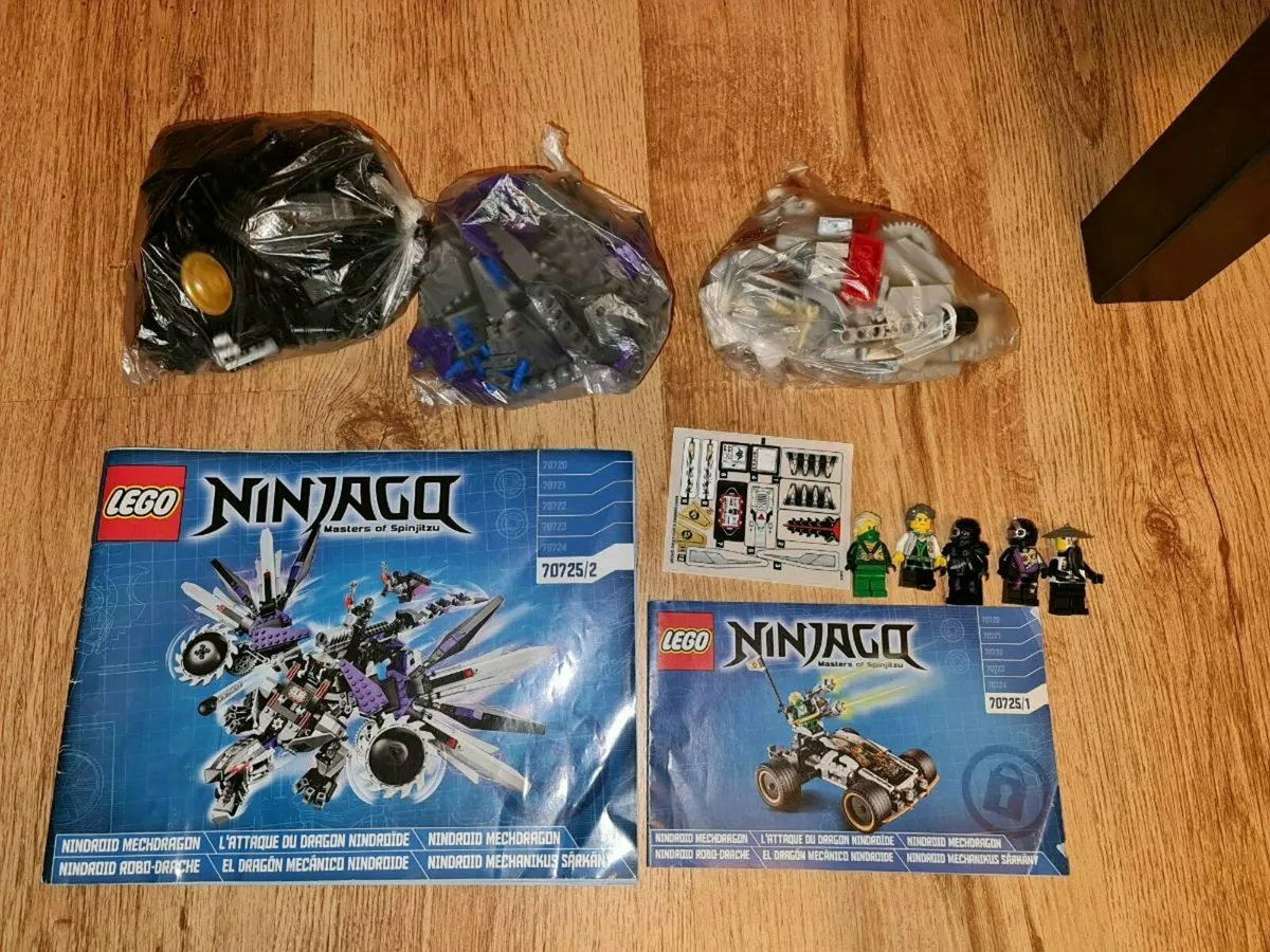 Lego Ninjago 70725 Nindroid MechDragon - Image 1