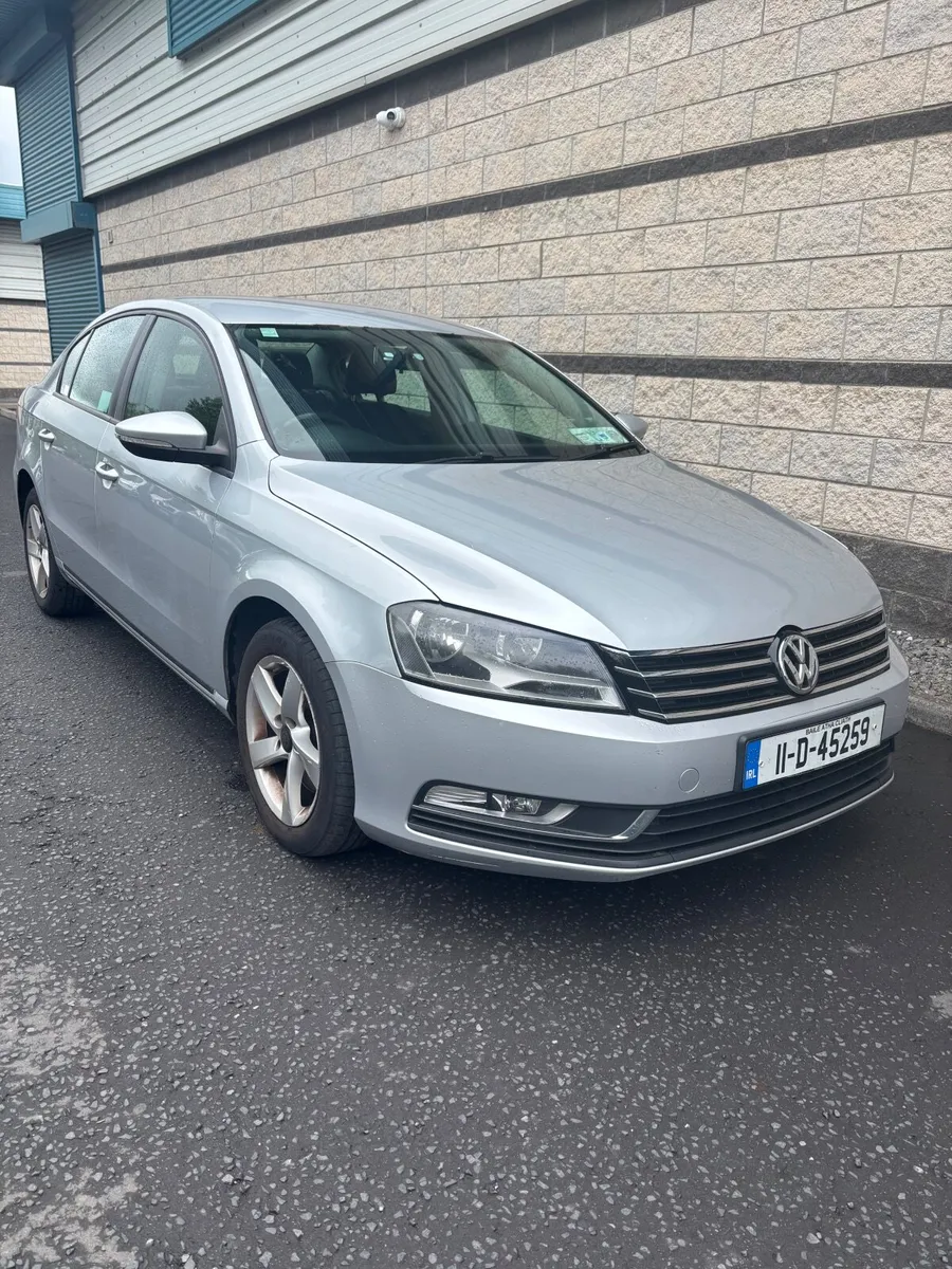 Volkswagen Passat 2011 - Image 1