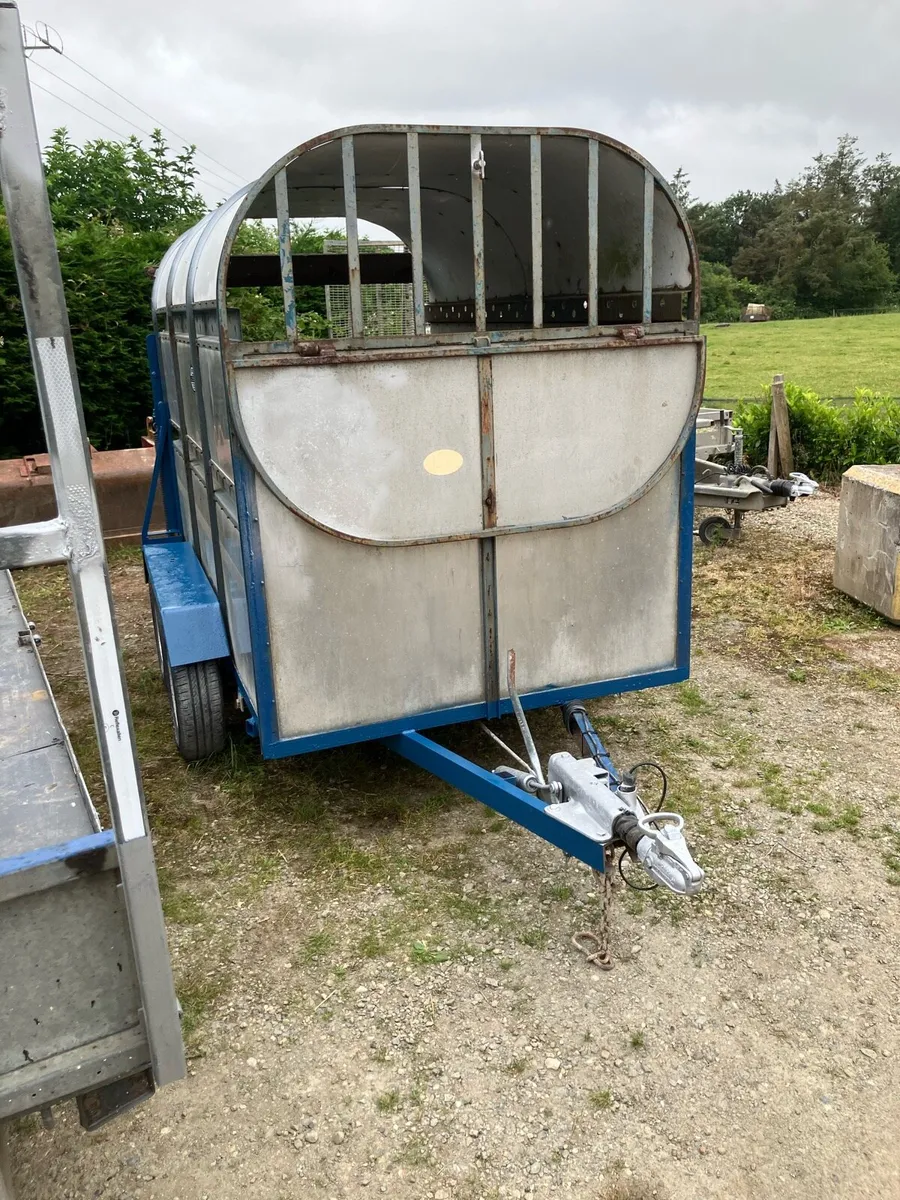 Trailer - Image 2