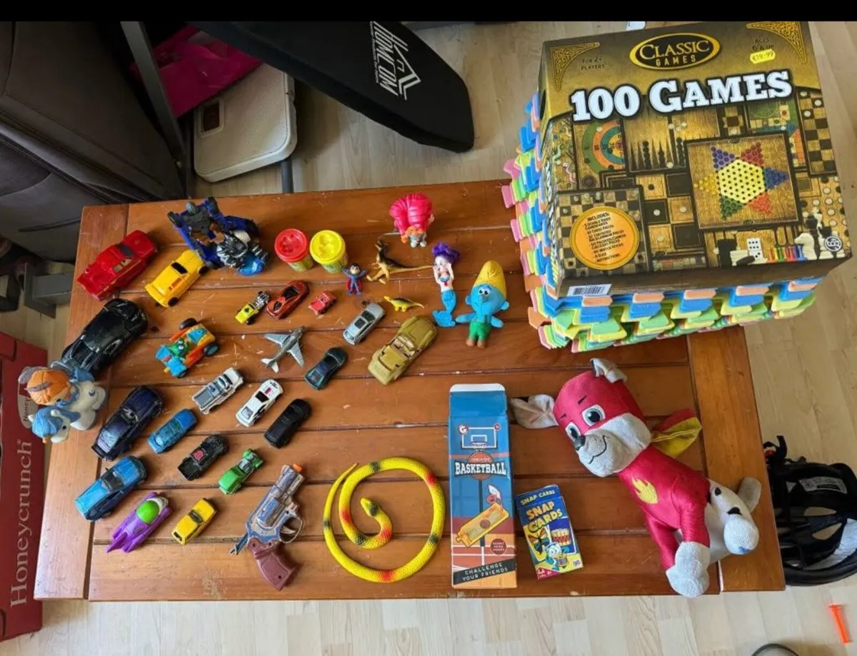 Bundle of toys and kids books for sale - Image 4