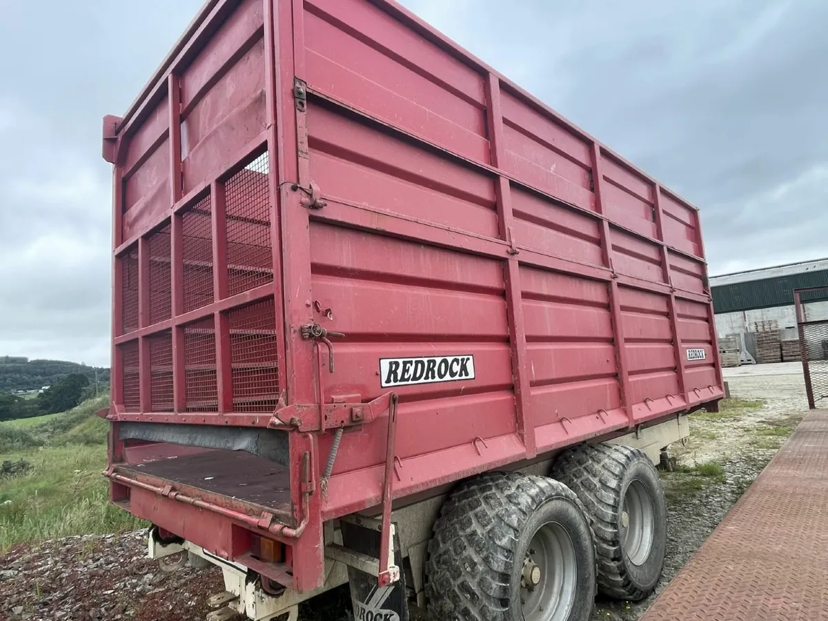 RED ROCK Trailer - Image 2