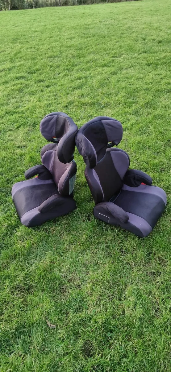 Car seats - Image 1