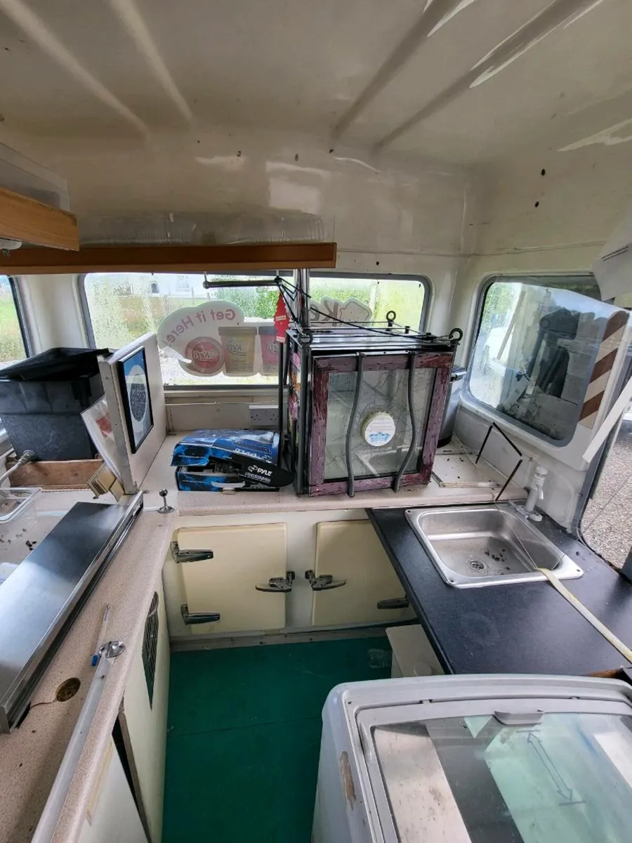 Ford transit icecream van - Image 4