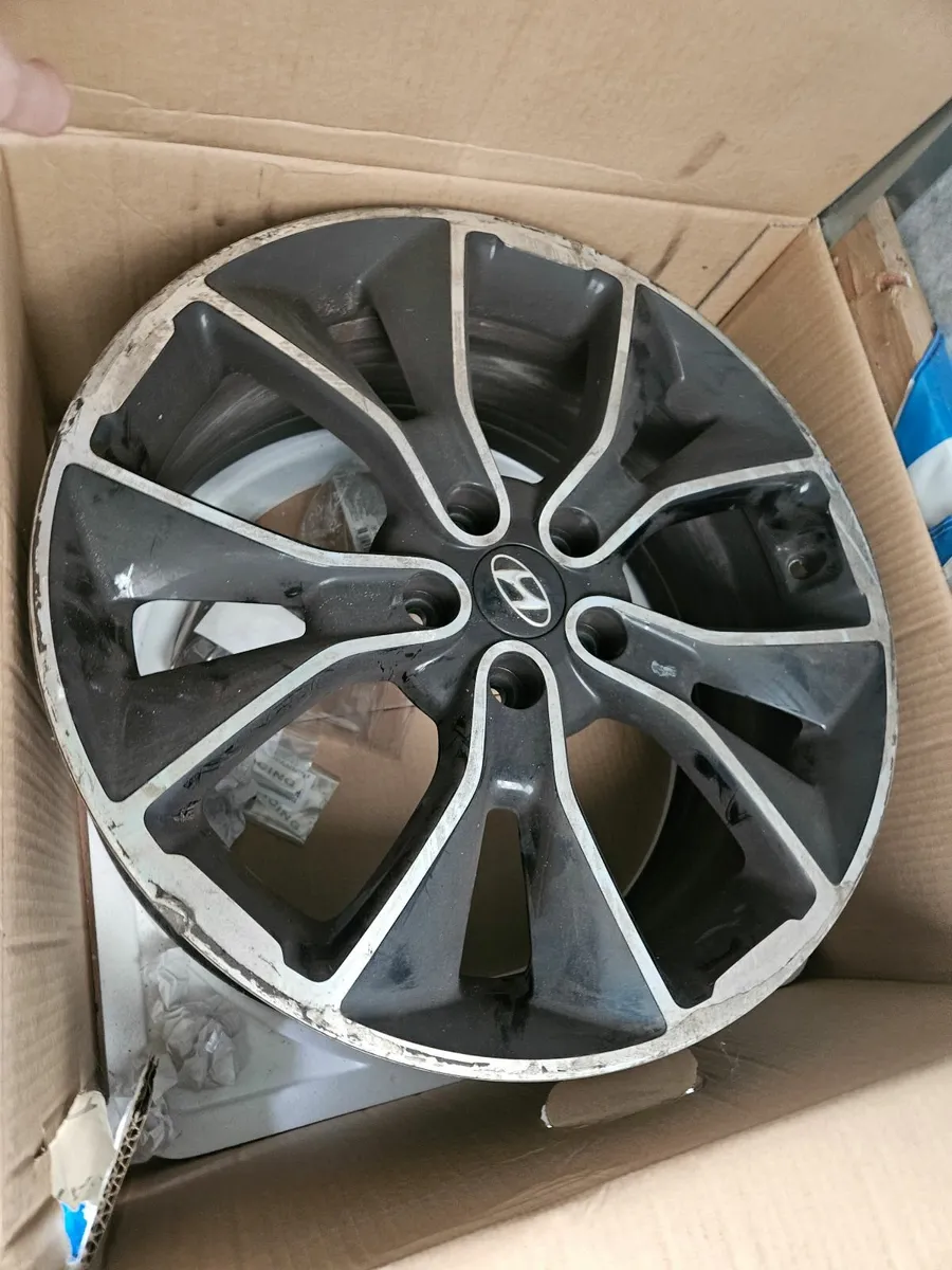 19 " alloys from a Hyundai i30n Performance - Image 1